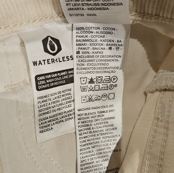 Ladies Levi's mid Rise corduroy - Picture 11 of 11